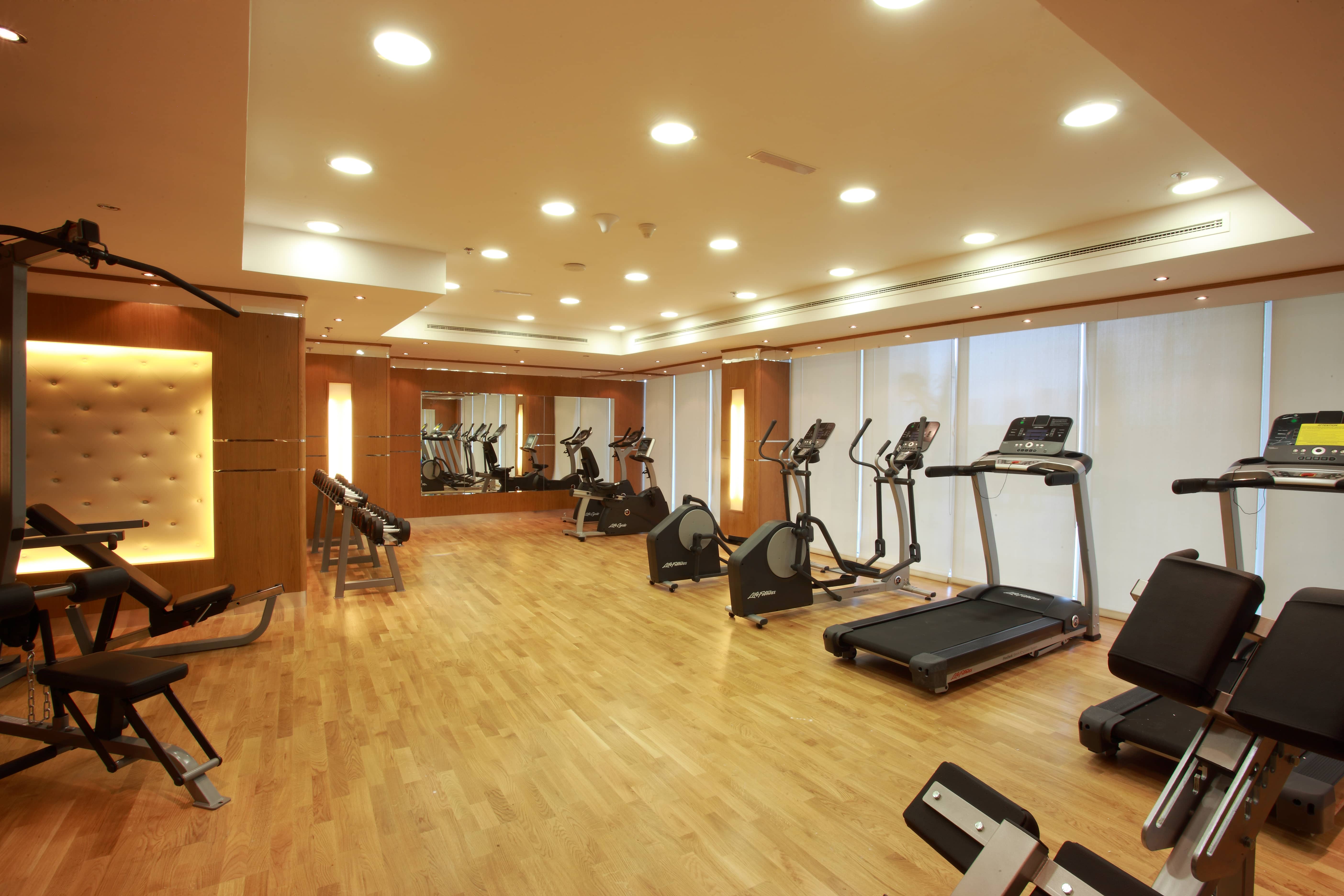Marina Bay modern gym on Al Reem Island Abu Dhabi featuring premium fitness equipment and contemporary workout facilities.