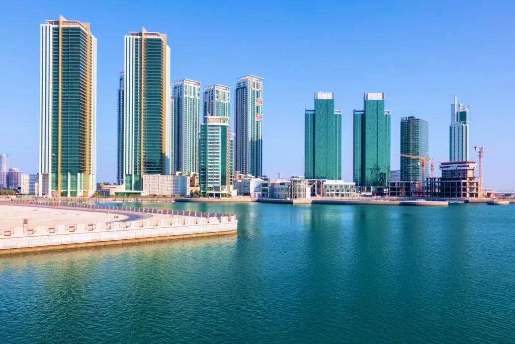 Al Durrah Tower Marina Square Abu Dhabi contemporary high-rise exterior featuring elegant glass façade and premium waterfront living environment.