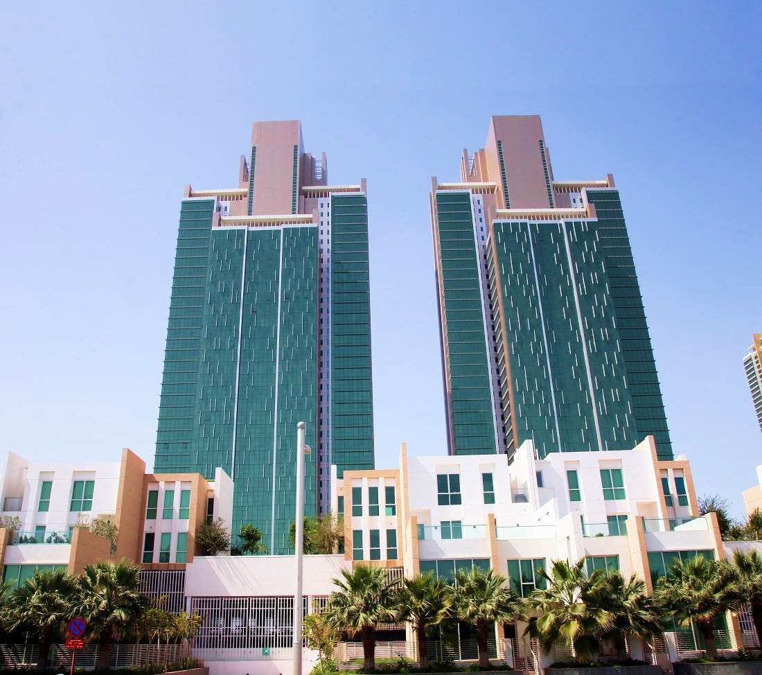 Al Durrah Tower Al Reem Island striking high-rise exterior offering panoramic marina views and luxury waterfront apartments in Abu Dhabi.